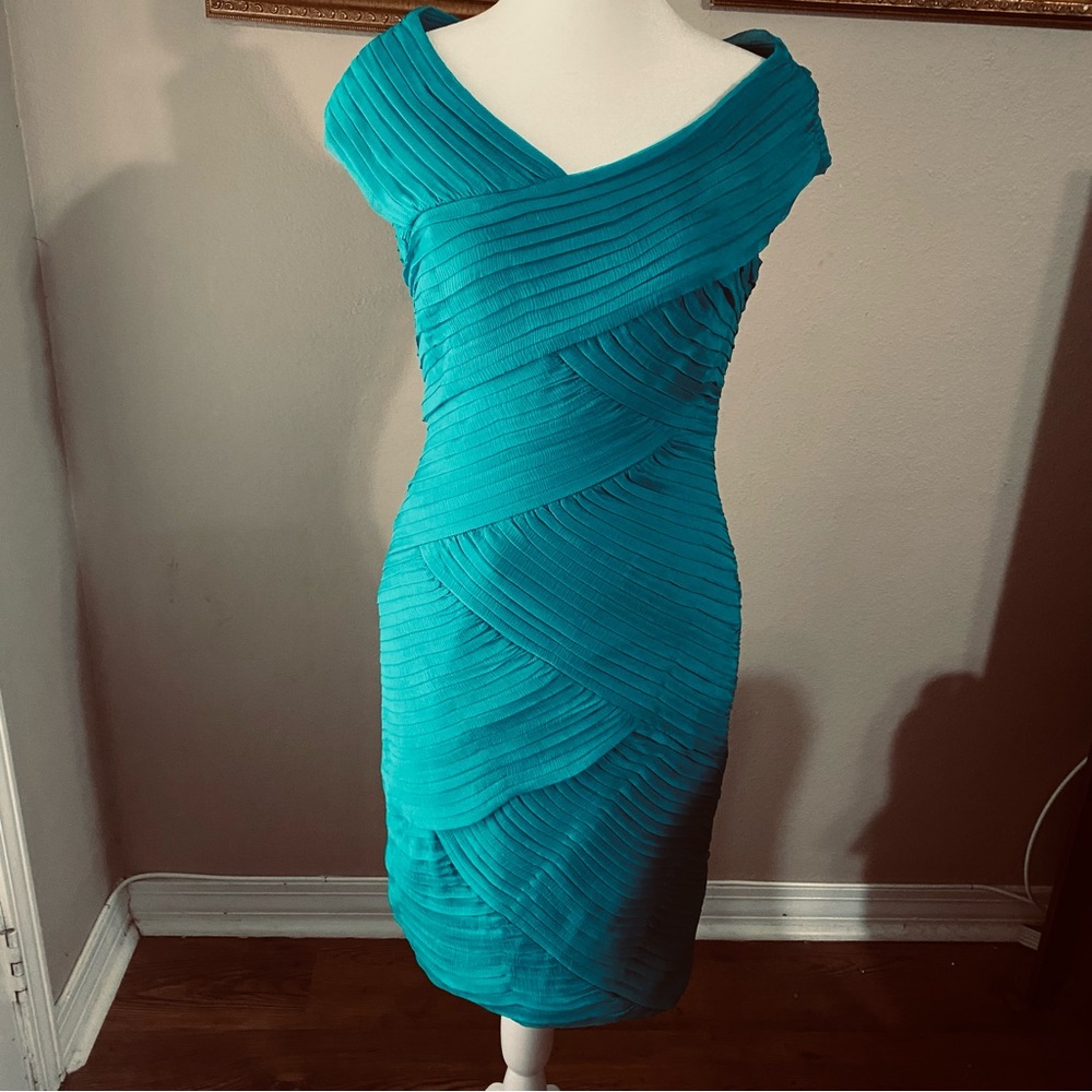 Tadashi Shoji Teal Silk Off Shoulder Cocktail Dress Sz 2 Pleated Bodycon Sheath - Picture 2 of 15
